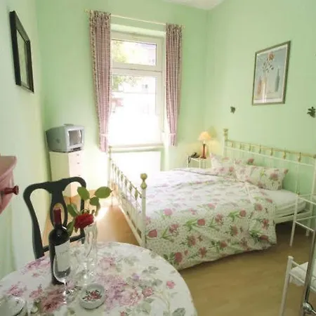 Acasa Bed & Breakfast